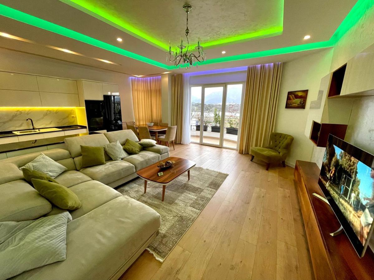Queen'S Luxury Apartments Lake Tirana Exteriör bild