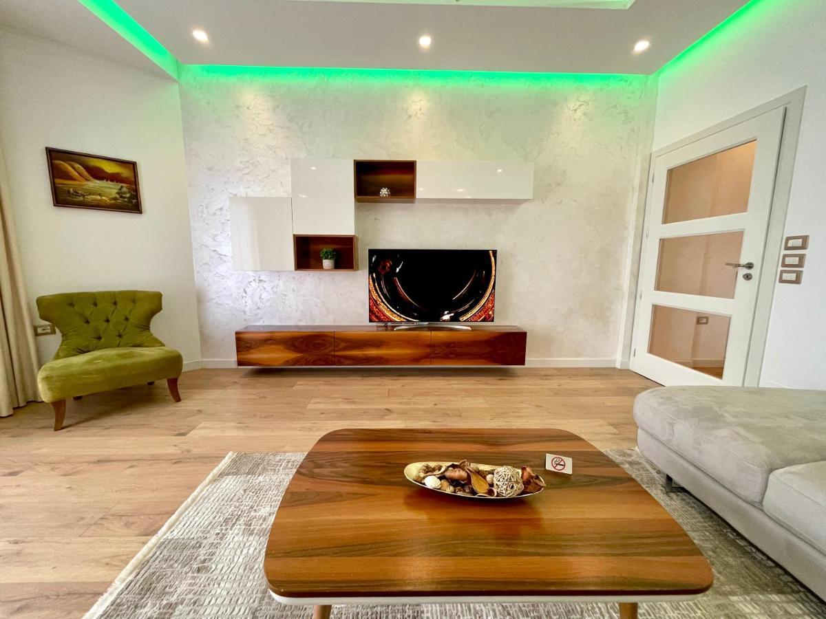 Queen'S Luxury Apartments Lake Tirana Exteriör bild