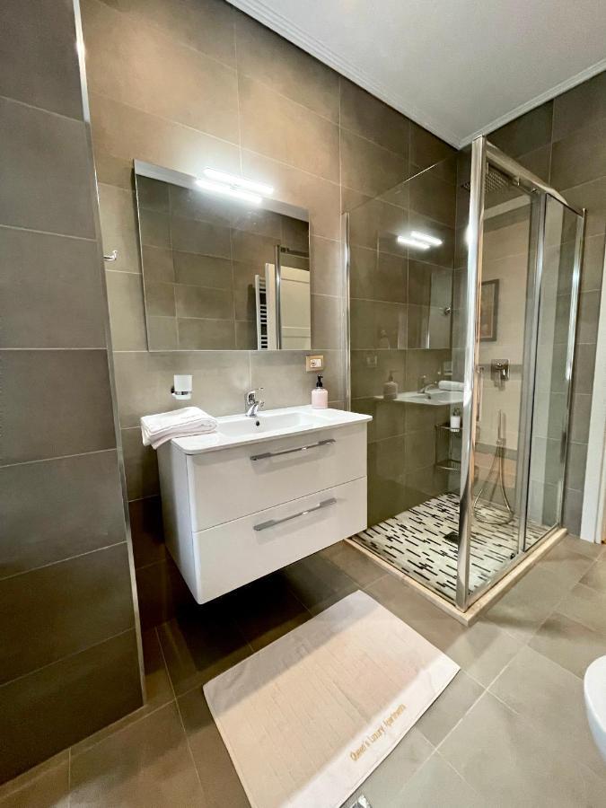 Queen'S Luxury Apartments Lake Tirana Exteriör bild